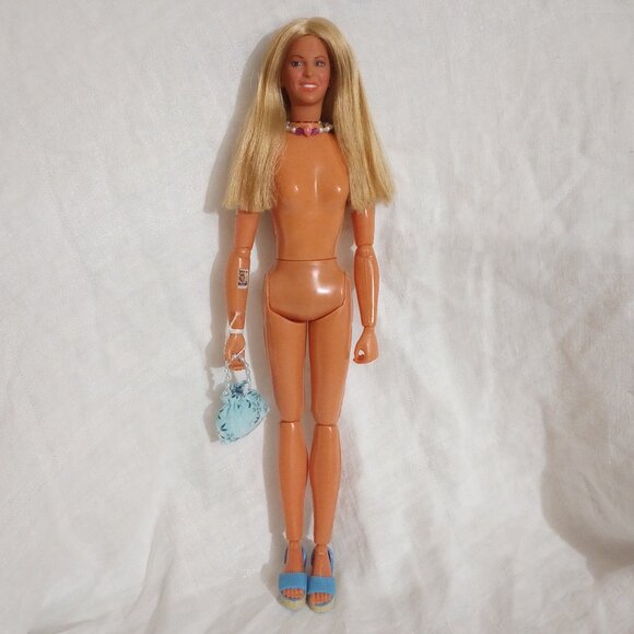 Vintage 1976 Kenner Jamie Sommers The Bionic Woman  Doll, Restored & Reboxed - Picture 14 of 16